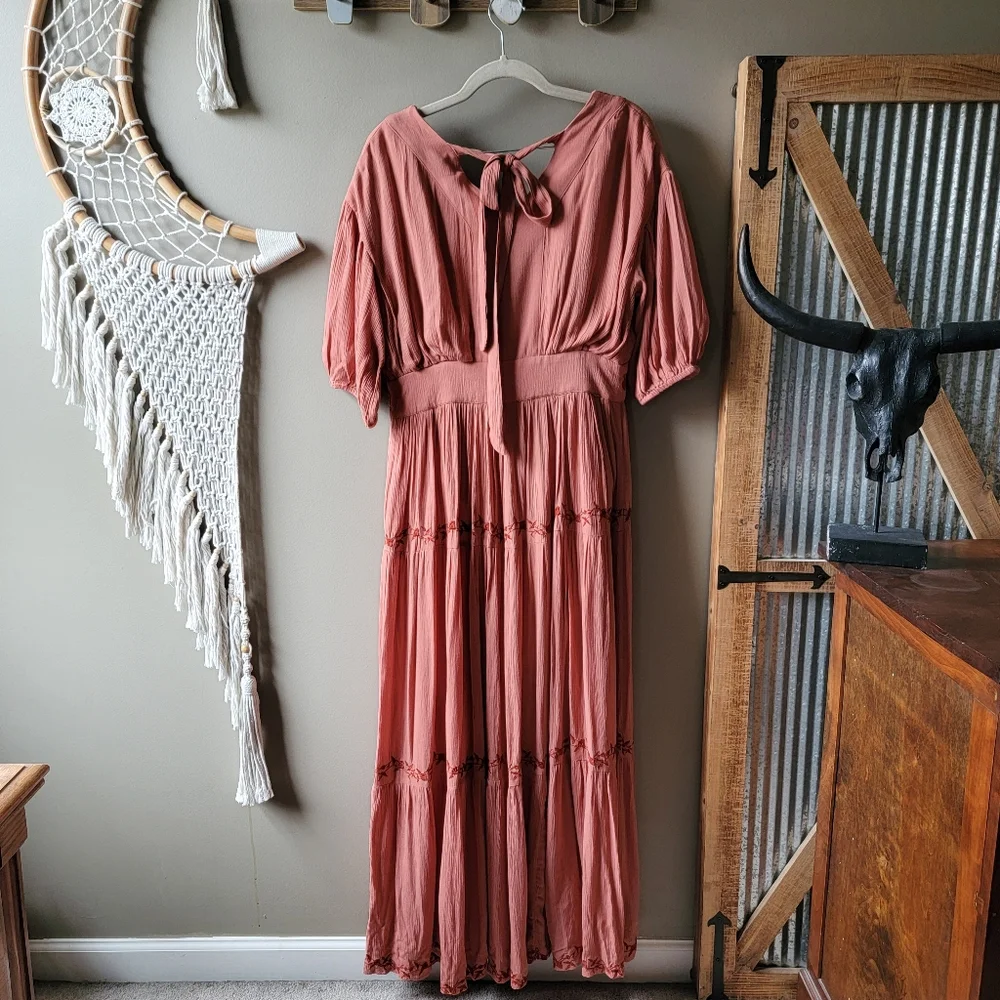 Bohme | Willow Embroidered Tie Back Maxi Dress_6